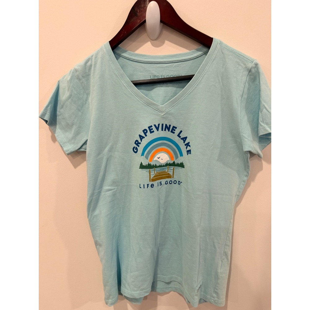 Life Is Good Grapevine Lake V Neck Tee Womens‎ XS Blue Graphic NWT